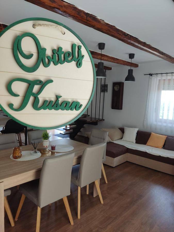 Ferienwohnung für 6 Personen, mit Balkon und Terrasse sowie Garten und Ausblick