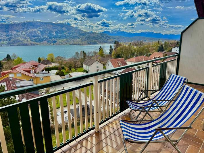 Ferienwohnung für 4 Personen, mit Balkon und Terrasse sowie Garten und Seeblick in Pörtschach am Wörthersee