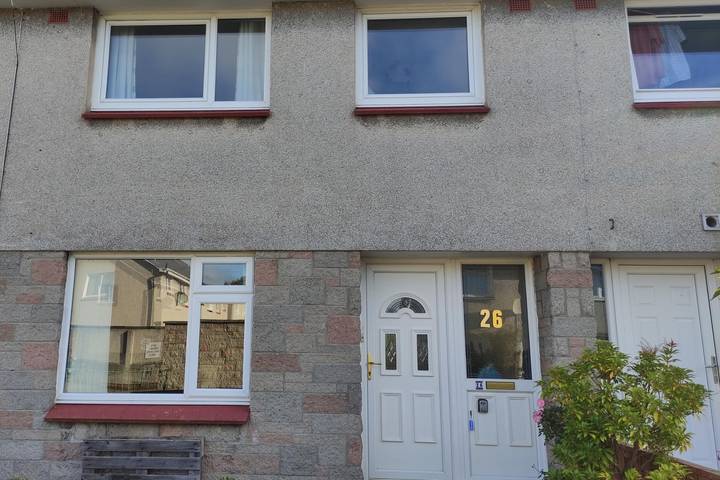 Vacation rental for 5 people, with yard in Inverness