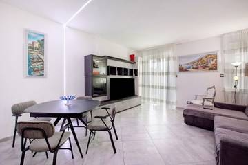 Holiday Rental for 7 People in Bardolino, Garda Mountains, Photo 2