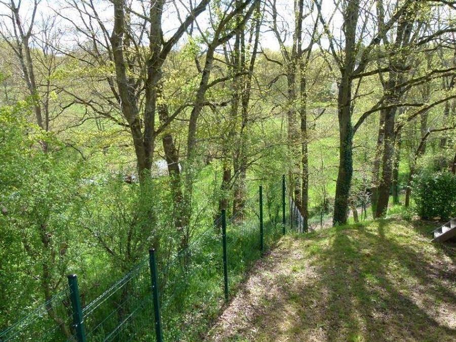 Camping Le Val Vert en Berry - Chalet 2 personas - Cabaña ecológica de madera con instalaciones sanitarias (puede alojar hasta 4 personas por un cargo adicional en el camping) in La Châtre, Región de La Châtre