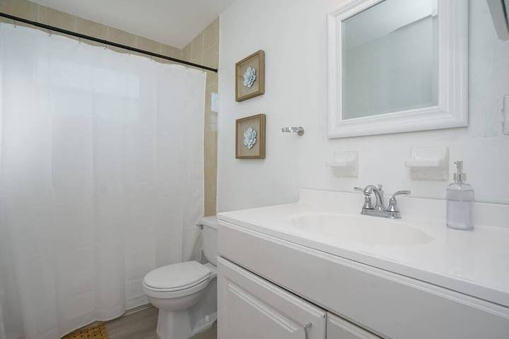 Vacation rental for 6 people, with yard and balcony, with pets in Cutler Bay