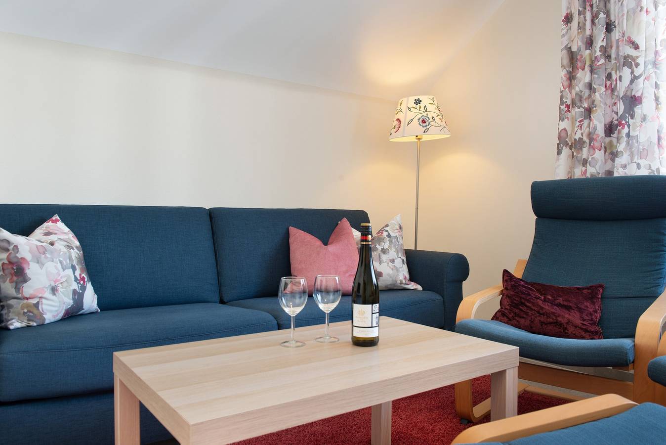 Ganze Wohnung, Ferienwohnung 'Das Kleine Glück' mit Bergblick, privater Terrasse und Wi-Fi in Salem, Region Bodensee-Oberschwaben