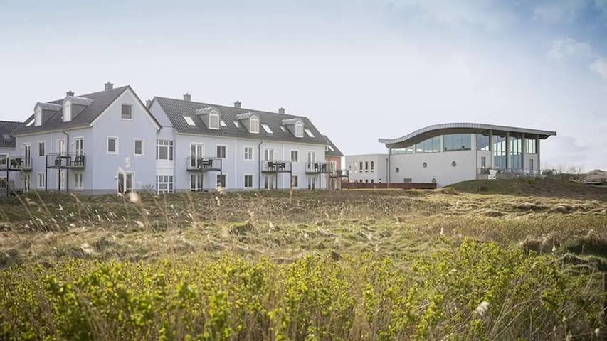 Ferienwohnung für 4 Personen, mit Sauna und Balkon sowie Pool in Rantum