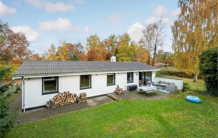 Ferienhaus für 8 Personen, mit Garten und Whirlpool sowie Terrasse und Pool, mit Haustier - 1