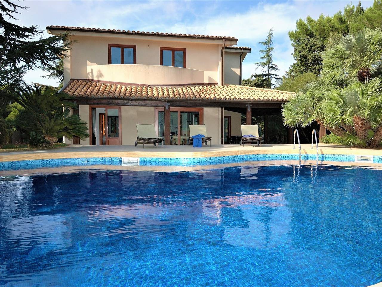 Casa Vacanza per 8 Persone in Valderice, Provincia di Trapani