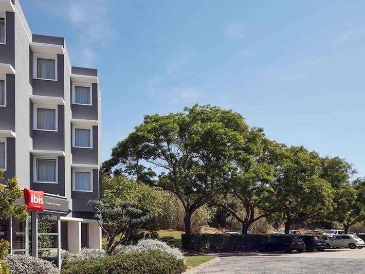 Hôtel pour 3 personnes, avec piscine et terrasse