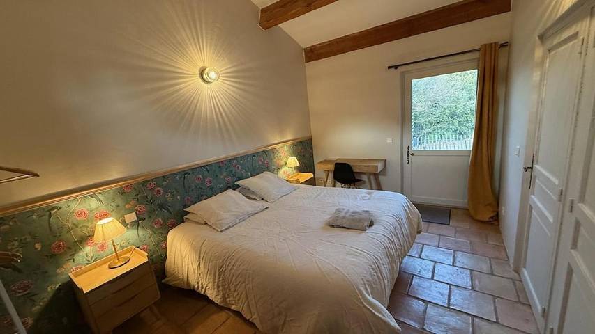 Location de vacances pour 2 personnes, avec piscine et jacuzzi ainsi que jardin et terrasse à Saint-Mathieu-de-Tréviers - 4