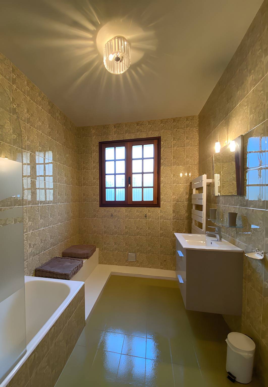 Chambre « Chambre » avec terrasse privée, Wi-Fi et climatisation in Le Brusc, Six-Fours-les-Plages