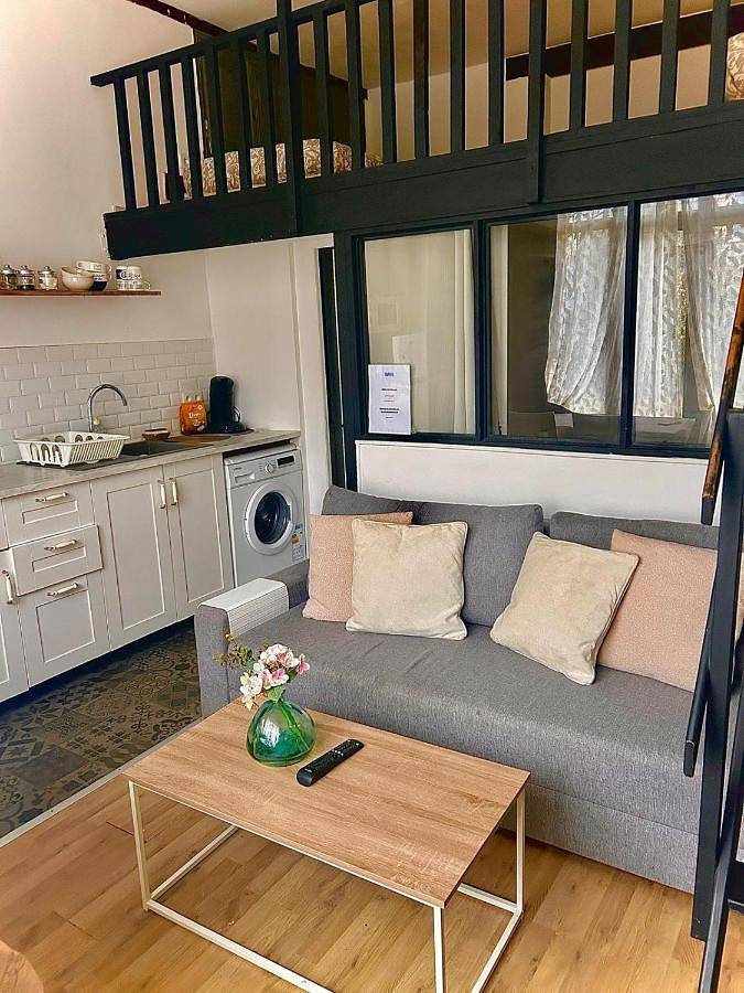 Appartement entier, Two-Bedroom Apartment in Écharcon, Essonne