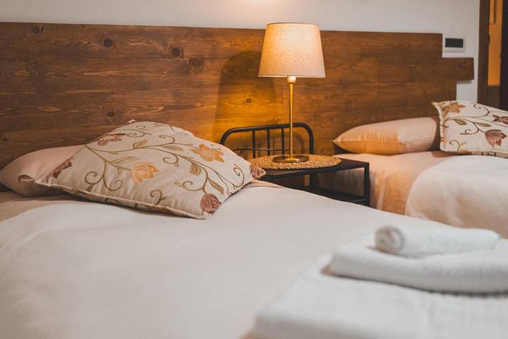 Agriturismo per 3 persone, con giardino e piscina nonché panorama, con animali domestici in Provincia di Bari