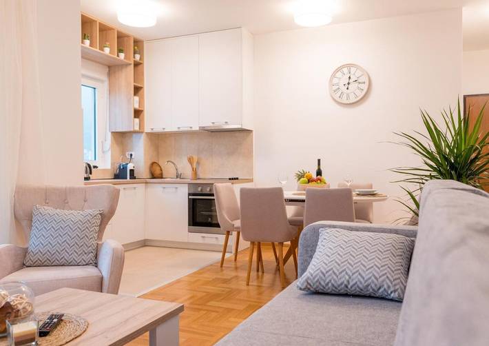 Apartament wakacyjny dla 4 osób, z taras i widok, zwierzęta dozwolone w Budva