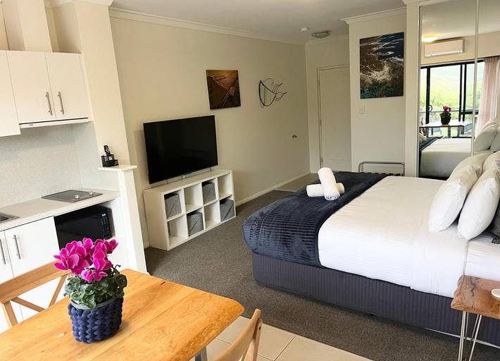 Appartement de vacances pour 2 personnes, avec sauna et vue ainsi que balcon et piscine