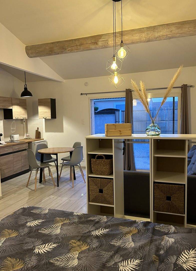 Studio entier, Studio cosy avec jardin, climatisation & charme provençal in L'Isle-sur-la-Sorgue, Vaucluse