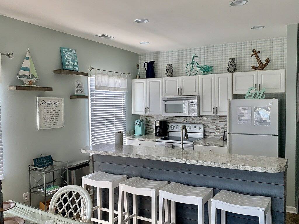 Ganze Wohnung, It's a beautiful time to visit! Golf course, 3rd floor, elevator, pet friendly! in Sunset Beach (NC), Brunswick County