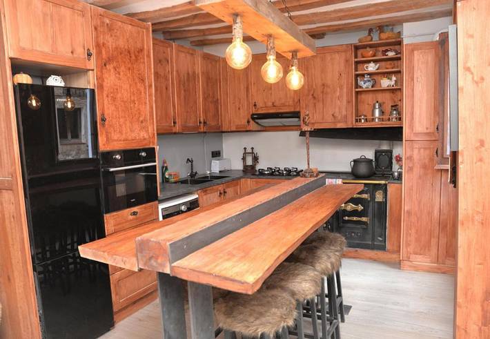 Gîte pour 18 personnes, avec vue et terrasse, animaux acceptés à La Pobla de Lillet - 2