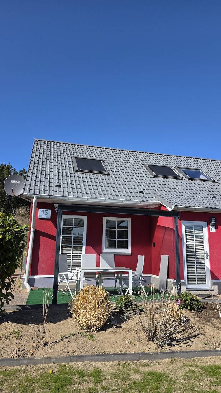 Ferienhaus für 6 Personen, mit Terrasse und Garten in Lütow