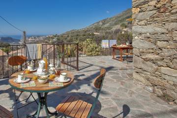 Gîte pour 4 personnes, avec vue sur l’océan et terrasse à Barbaggio