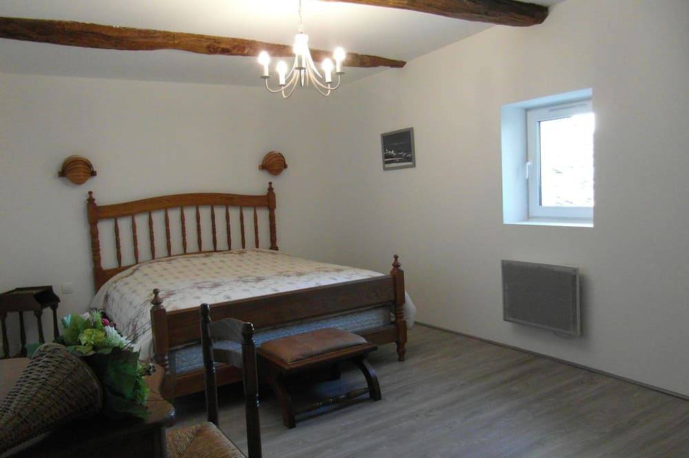 Auténtica casa de pueblo de 150 m² con piscina cerca del centro de la ciudad. in Sablet, Vaucluse