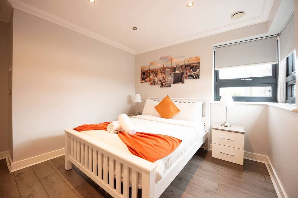 Appartement entier, Appartement en attiq-Supérieure-Salle de bain privée-Town Centre in Reading, Berkshire