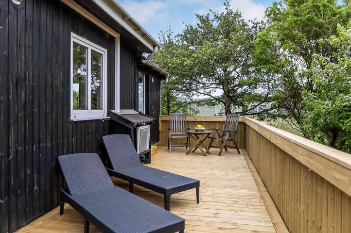 Ferieudlejning for 6 personer, med Terrasse i Lakolk