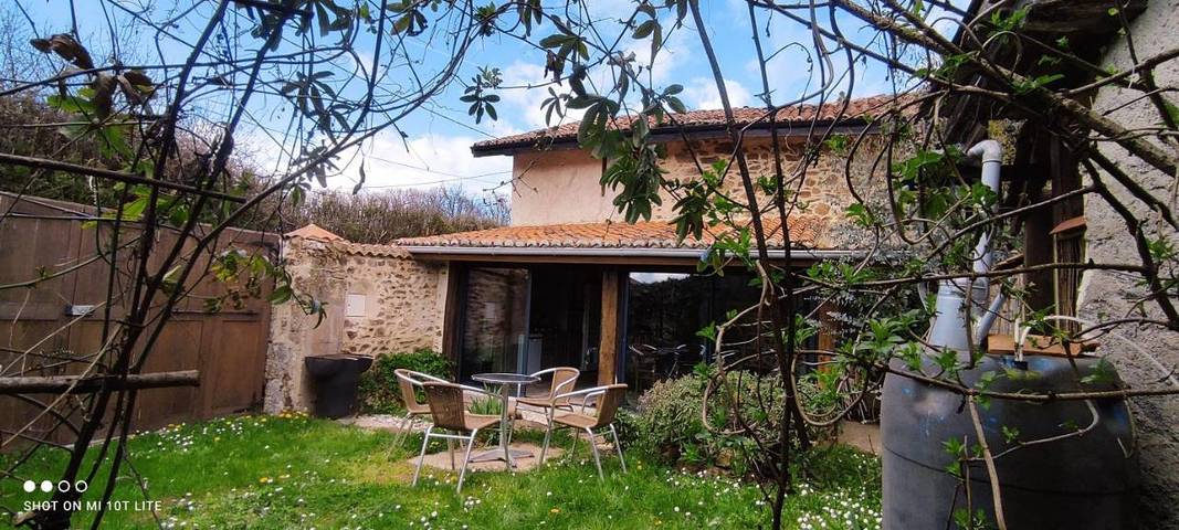 Location de vacances pour 7 personnes, avec jardin, adapté aux familles à Saint-Quentin-sur-Charente