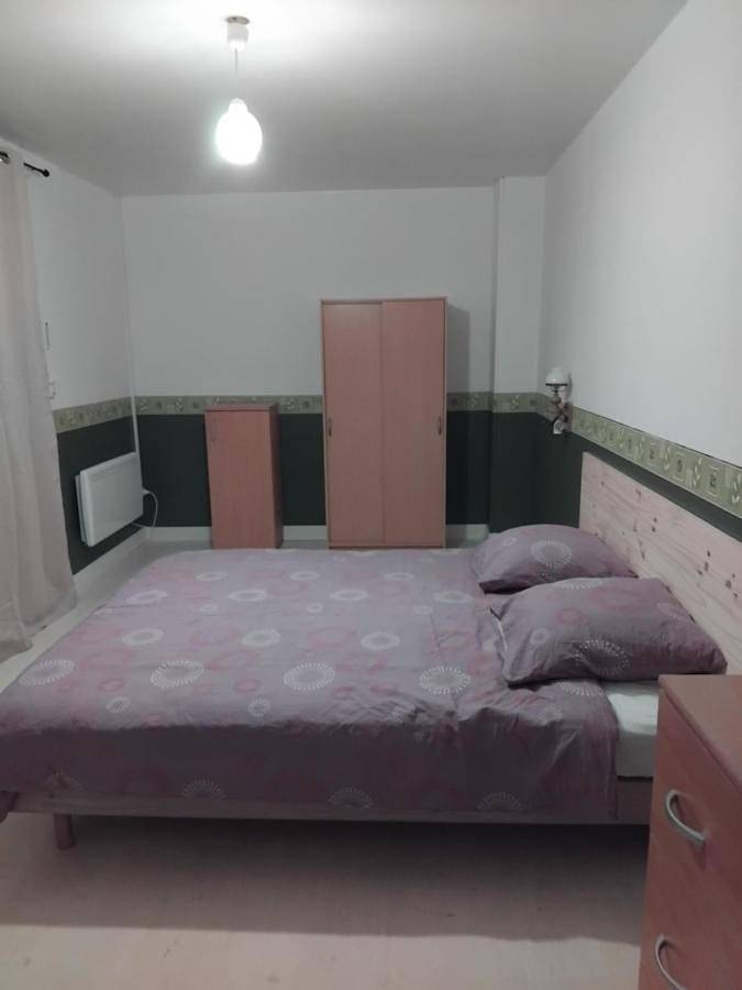 Gîte pour 4 personnes, avec jardin et piscine, animaux acceptés à Saint-Cyr-des-Gâts