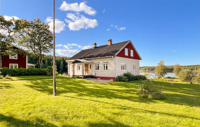 Ferienhaus für 8 Personen, mit Terrasse und Seeblick sowie Garten - 1