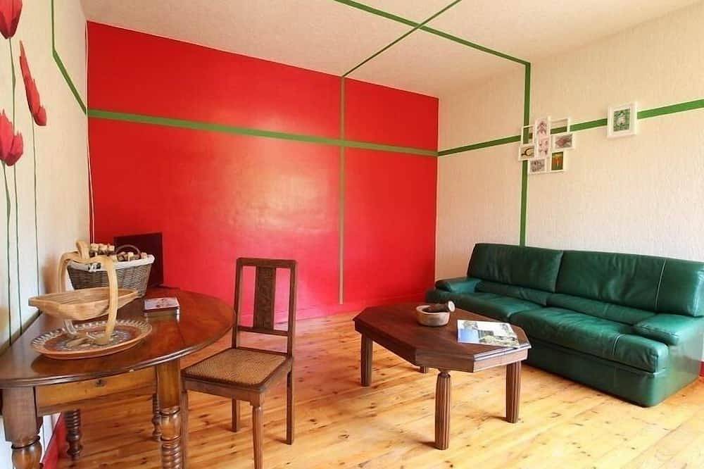 Casa rural renovada con terraza cerca de Retournac in Retournac, Macizo Central