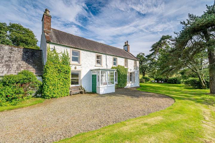 Holiday rental for 8 people, with Balcony/Terrace and Garden as well as Pool in Scotland