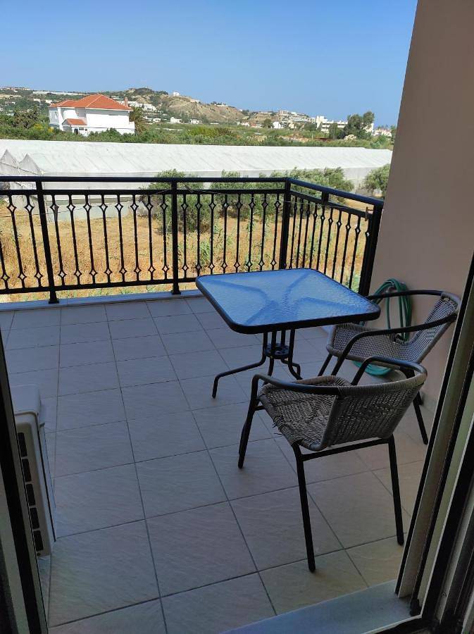 Gîte pour 2 personnes, avec terrasse et vue, animaux acceptés dans Ierápetra - 2