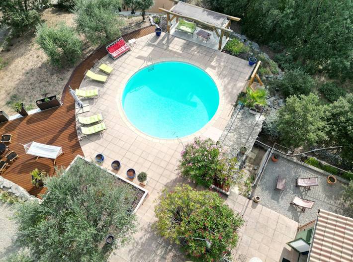 Chambre d’hôte pour 2 personnes, avec piscine et jardin