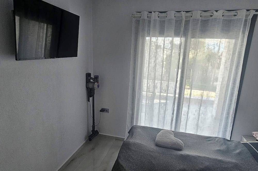Geheel appartement, Daro-Appartments - App Tati (250m to the beach) in Thessaloniki en omgeving