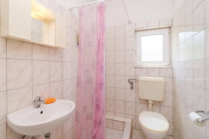 Ganze Wohnung, 2-Zimmer-Ferienwohnung am Strand Bucht Pjestata, Peljesac in Dubrovnik-Neretva