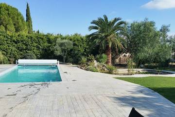 Location de vacances pour 10 personnes, avec jardin et terrasse à Cuxac-d'Aude