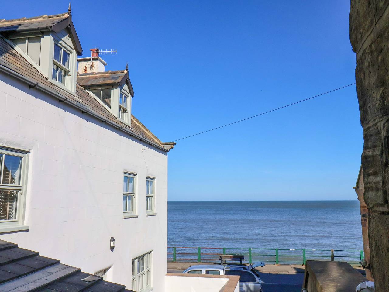 Beachside Cottage in Sandsend, North York Moors National Park