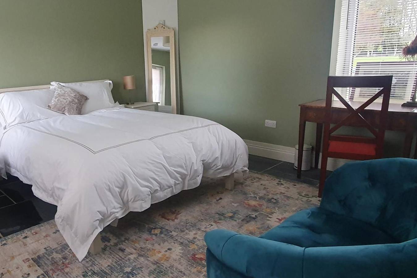 Entire holiday apartment, Apartment-Sleeps2-Parking-Garden-Patio in County Kerry
