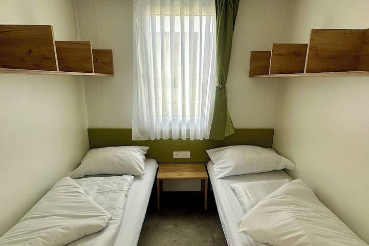 Mobilhome with 2 bedrooms and a terrace with private whirlpool in Ossiach, Bezirk Feldkirchen