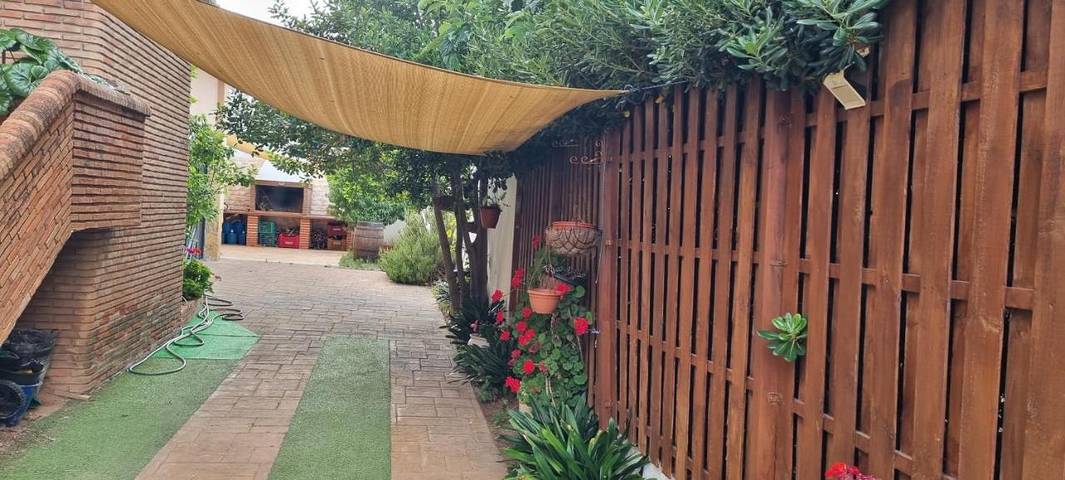 Chalet para 8 personas, con piscina además de vistas y jardín en Camp de Morvedre - 3