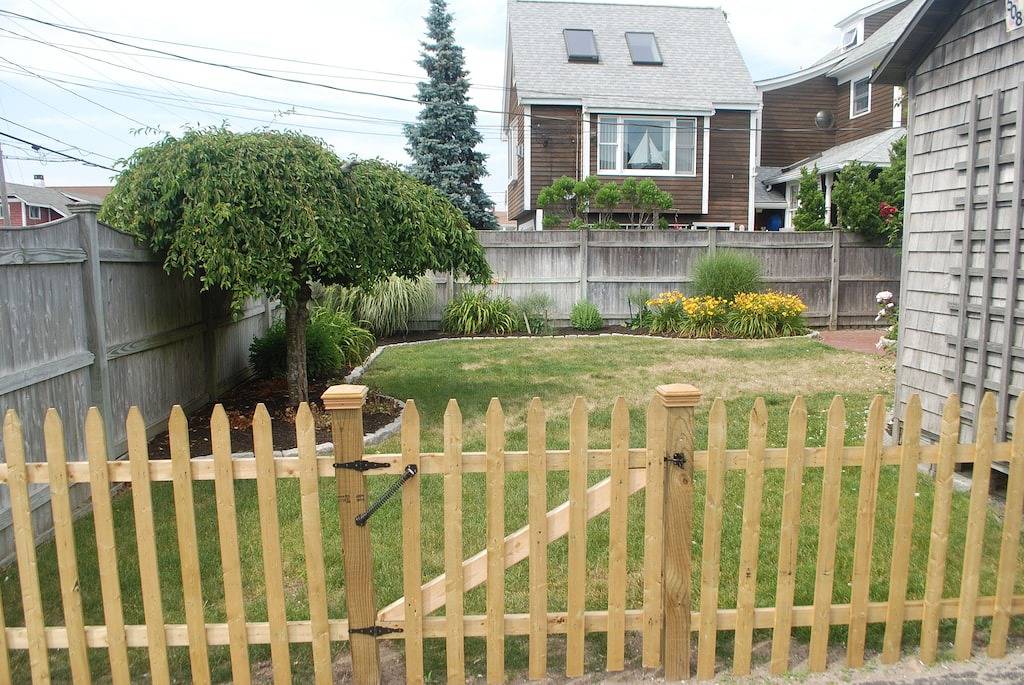 Haus am Meer im Nantucket-Stil direkt an einem Sandstrand in Marshfield, Massachusetts