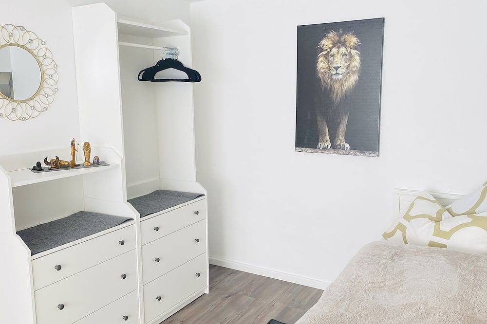 Ferienwohnung Joli mit Hund- inkl. Bettwäsche, Handtücher, Parkplatz & Wlan in Weißenfels, Saale-Unstrut