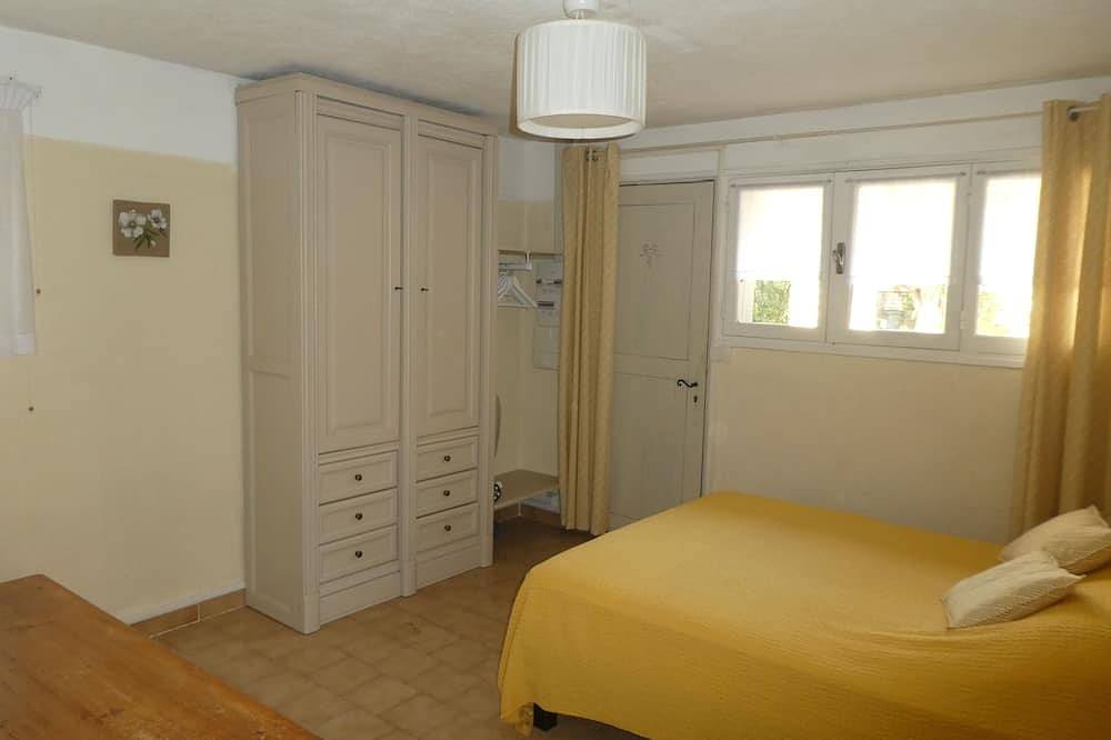 Sablettes beach at 200m.  Maisonette with Garden Terrace in Les Sablettes, La Seyne-sur-Mer