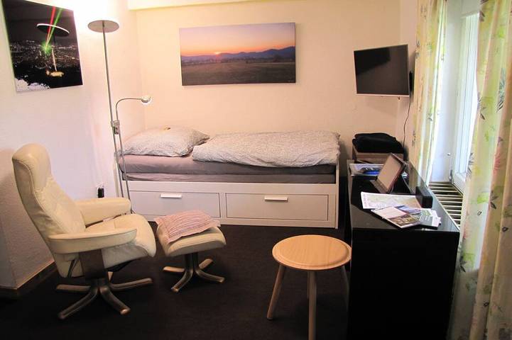 Ferienwohnung für 2 Personen, mit Garten in Bergpark Wilhelmshöhe