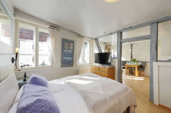 Ganze Wohnung, Gemütliches Studio mit Altbaucharme in Lüneburg, Nordheide