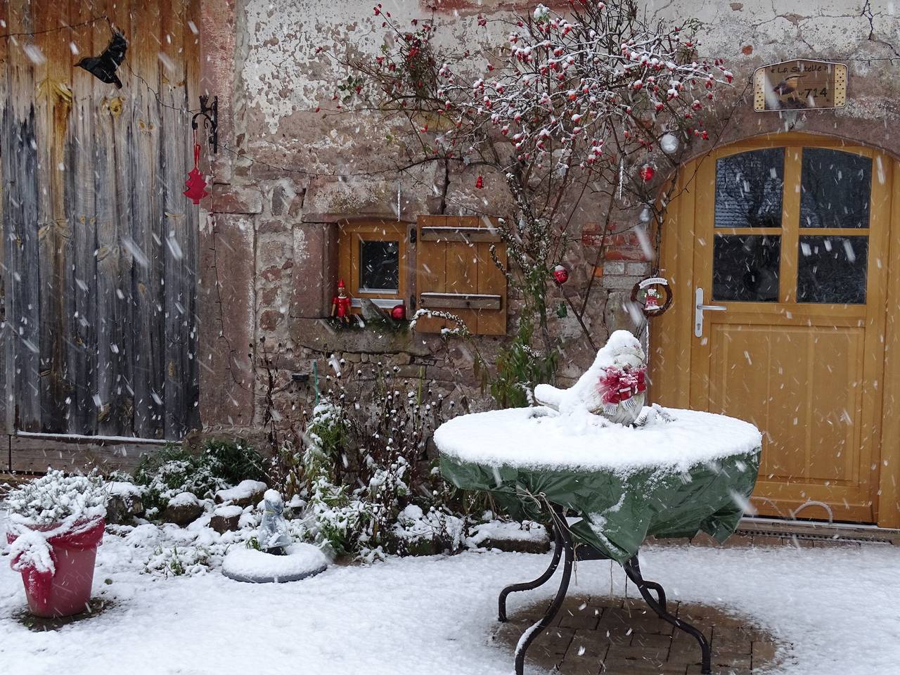 Studio entier, Gîte « La Sittelle » avec jardin et Wi-Fi in La Bourgonce, Saint-Dié-des-Vosges