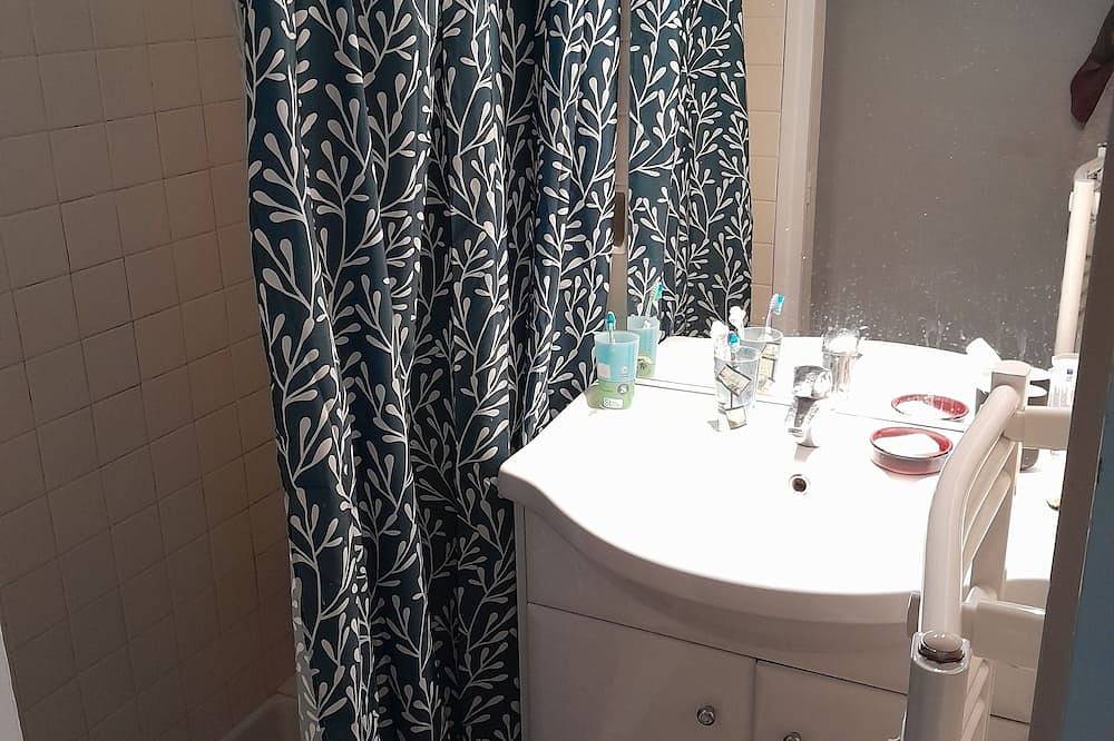 Maison au Calme Dans une Oliveraie Près des Sentiers de Randonnée et D'escalade in Buis-les-Baronnies, Nyons und Umgebung