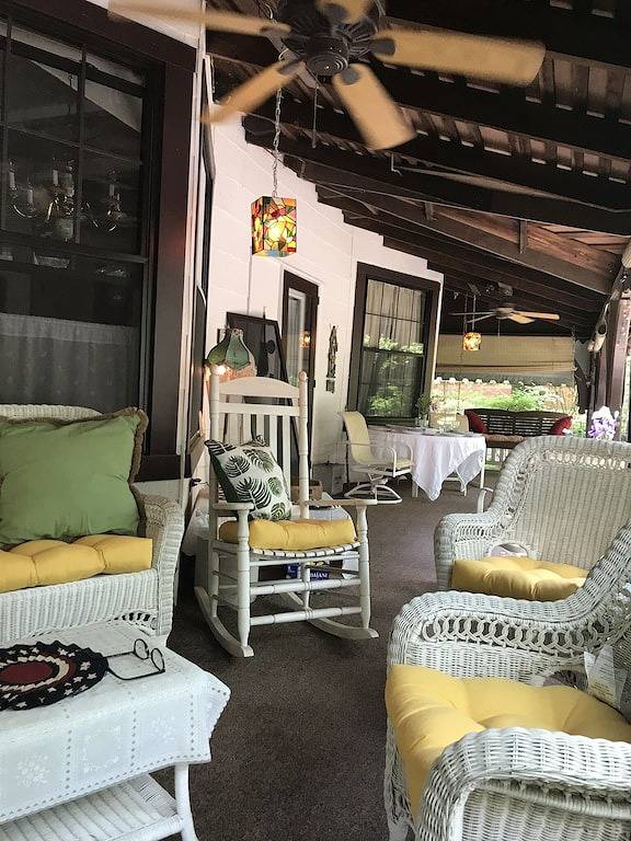 Charmantes Mt. Gretna Cottage in einer ruhigen Kunstszene mit Musiktheater und ruhigen Abendessen auf der Veranda in Mount Gretna Heights, Lebanon County