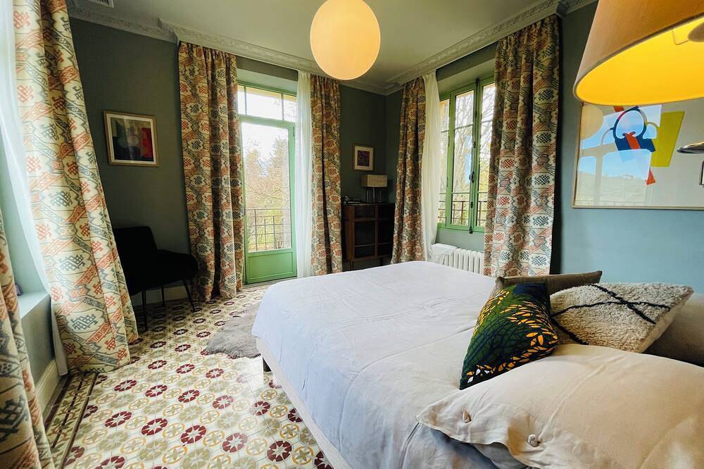 L'Isle sur la Sorgue, country house in Le Thor, Vaucluse