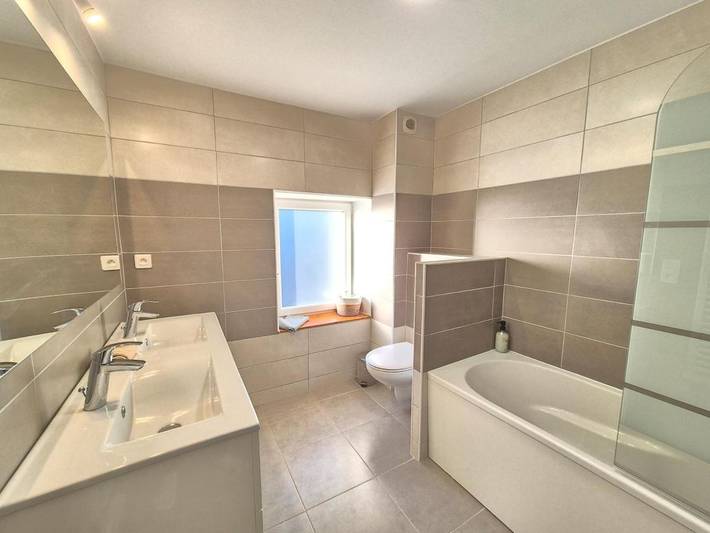 Gîte pour 12 personnes dans Ludesse - 4