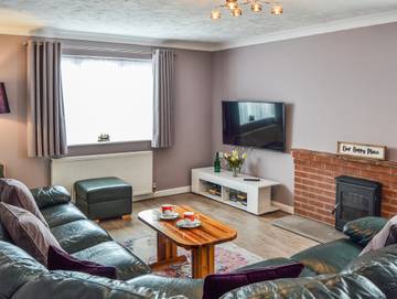 Holiday Home for 6 People in Walcott, Norfolk, Photo 1